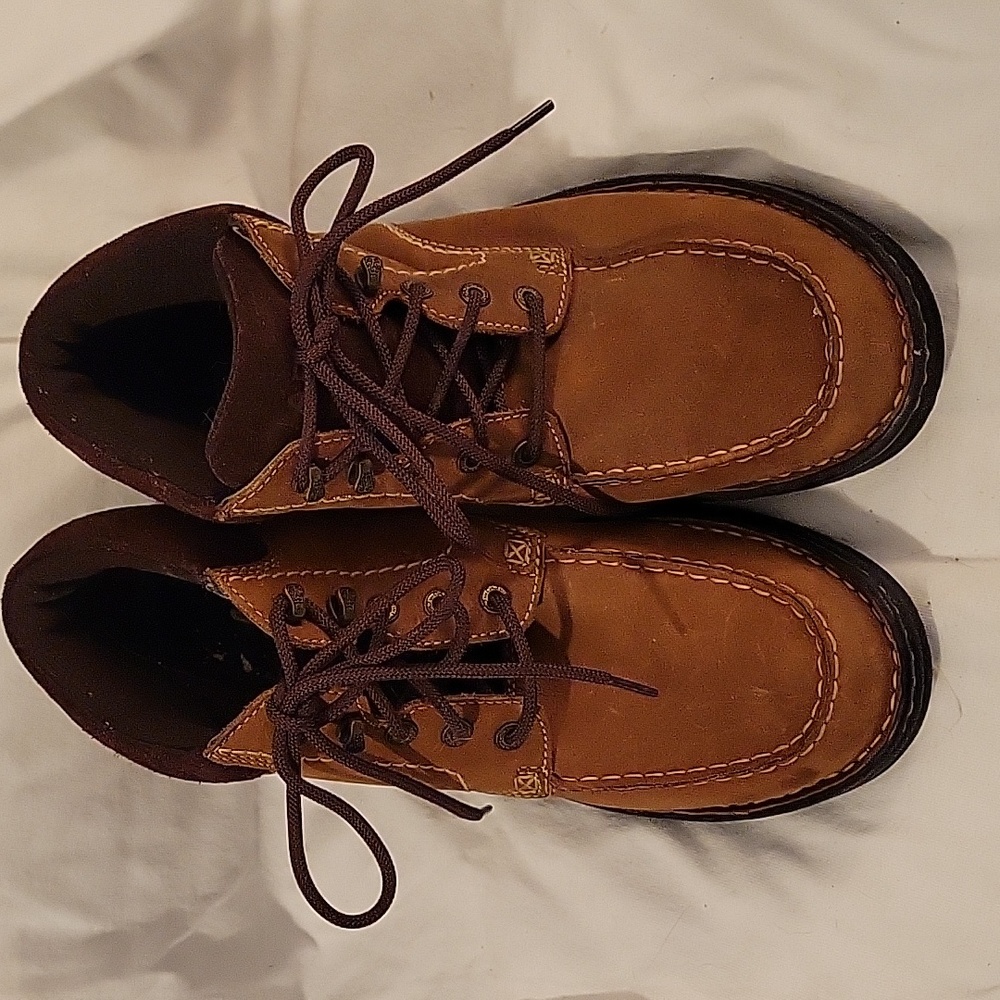 Ariat hiking boots.